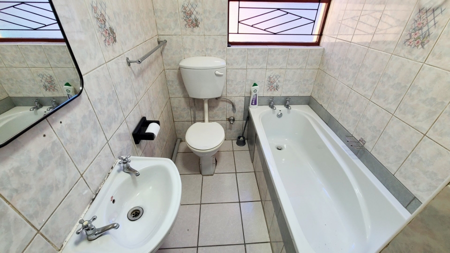 3 Bedroom Property for Sale in Belhar Western Cape